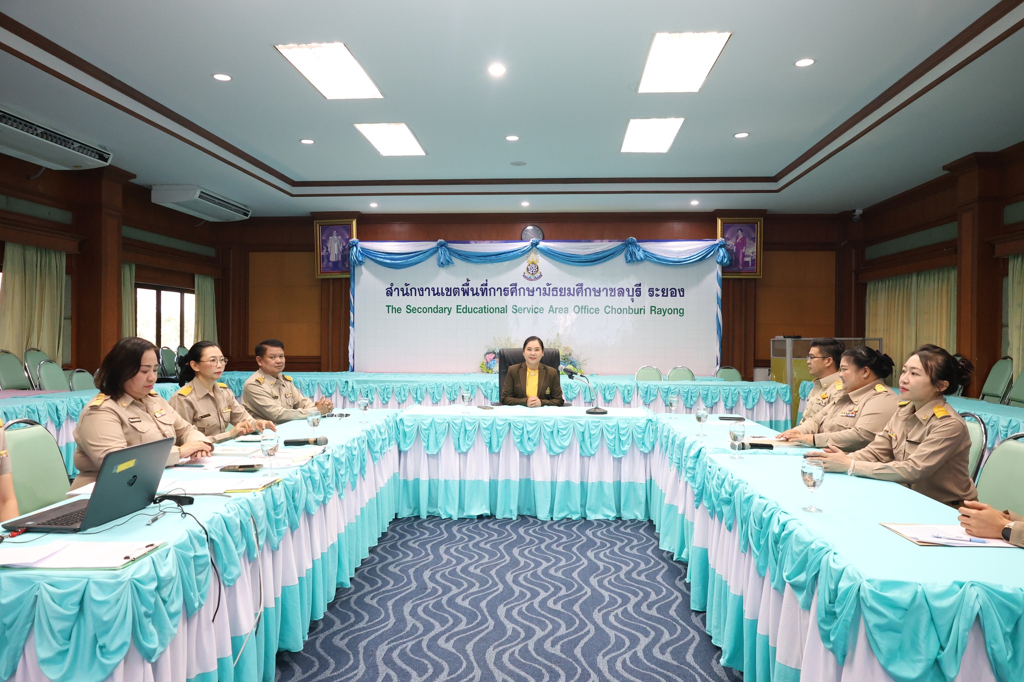 สพม.ชลบุรี ระยอง รับรายงานตัวเพื่อบรรจุและแต่งตั้งเข้ารับราชการเป็นข้าราชการครูและบุคลากรทางการศึกษา ตำแหน่งรองผู้อำนวยการสถานศึกษา และศึกษานิเทศก์ สังกัด สพม.ชลบุรี ระยอง