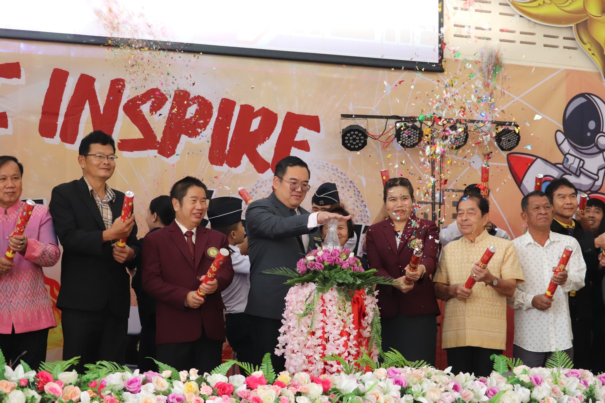 พิธีเปิดบ้านวิชาการ “EEC Inspire จุดไฟการเรียนรู้สู่โลกอนาคต” ประจำปีการศึกษา 2567 ณ โรงเรียนสุรศักดิ์วิทยาคม จ. ชลบุรี