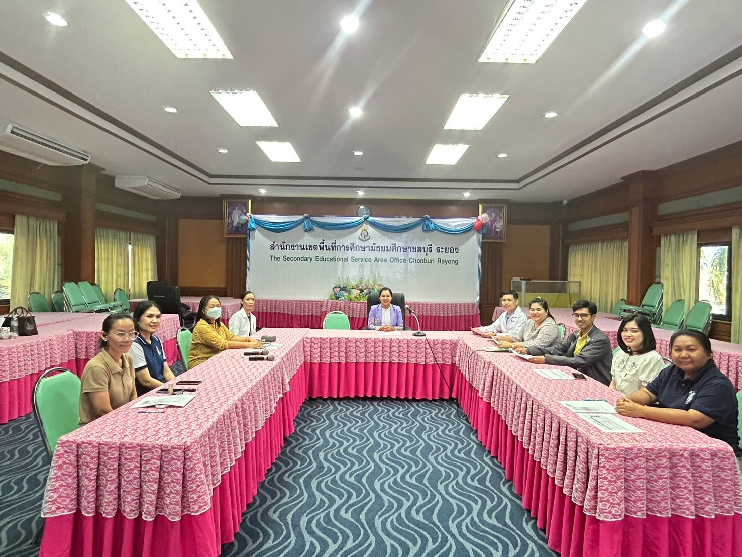 ประชุมคณะกรรมการฝ่ายกํากับติดตามข้อมูลการจัดสอบของสนามสอบ การจัดสอบ O-NET ระดับชั้นมัธยมศึกษาปีที่ 6 ด้วยระบบดิจิทัล(Digital Testing) ประจำรอบสอบที่ 1