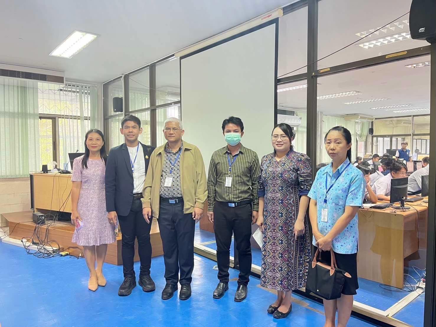การตรวจเยี่ยมสนามสอบ O-NET ชั้นมัธยมศึกษาปีที่ 6 ด้วยระบบดิจิทัล (Digital Testing) ปีการศึกษา 2567 ณ สนามสอบพื้นที่จังหวัดชลบุรี
