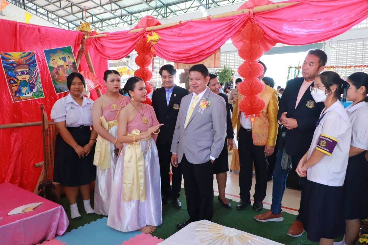 พิธีเปิดกิจกรรมเปิดบ้านวิชาการ “Integrating Soft Power into Learning : พลังแห่งความสร้างสรรค์ ผลักดันโลกการเรียนรู้ สู่การพัฒนาที่ยั่งยืน” ประจำปีการศึกษา 2567