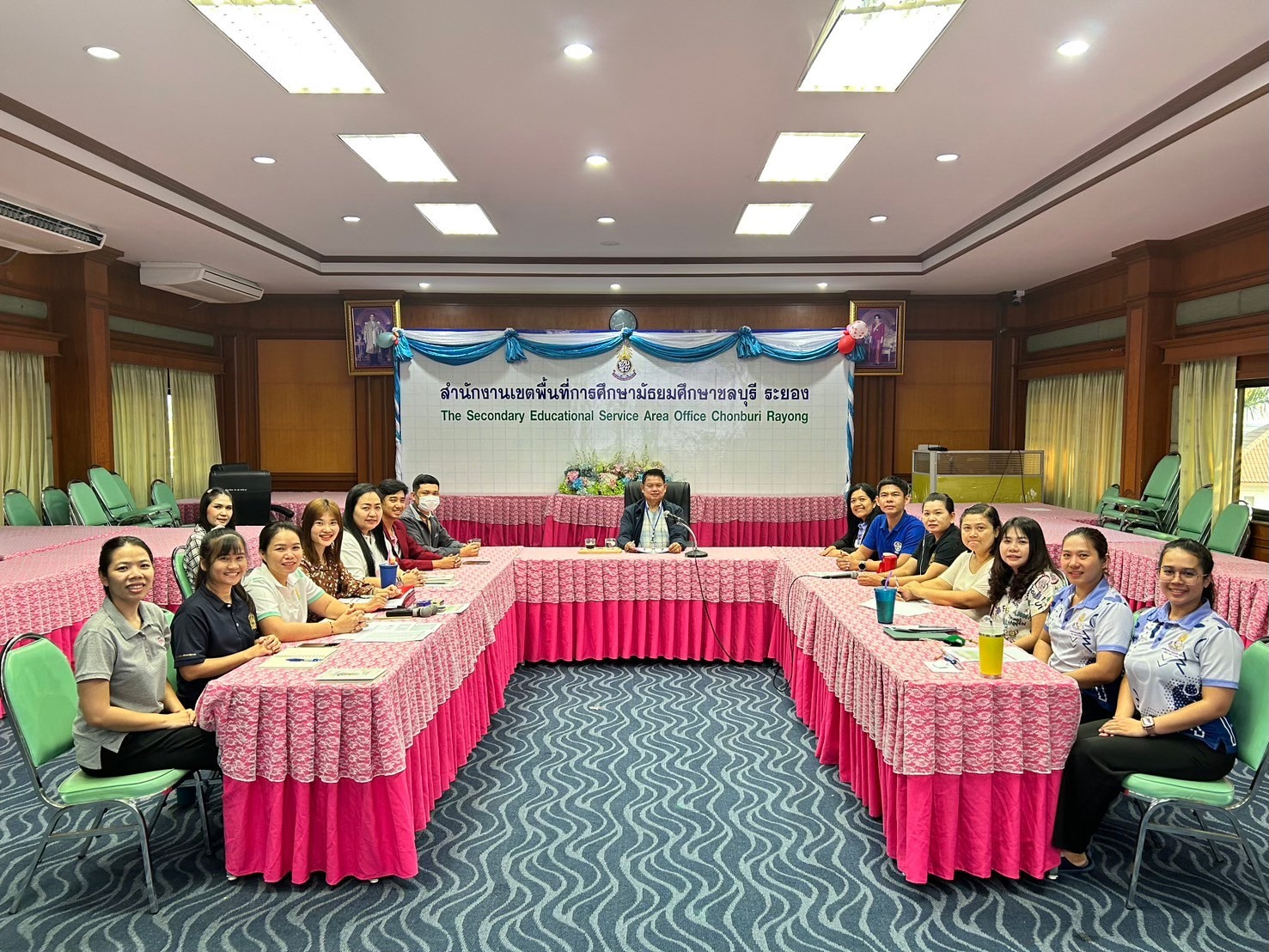 ประชุมคณะกรรมการฝ่ายกํากับติดตามข้อมูลการจัดสอบของสนามสอบ การจัดสอบ O-NET ระดับชั้นมัธยมศึกษาปีที่ 6 ด้วยระบบดิจิทัล(Digital Testing) ประจำรอบสอบที่ 2