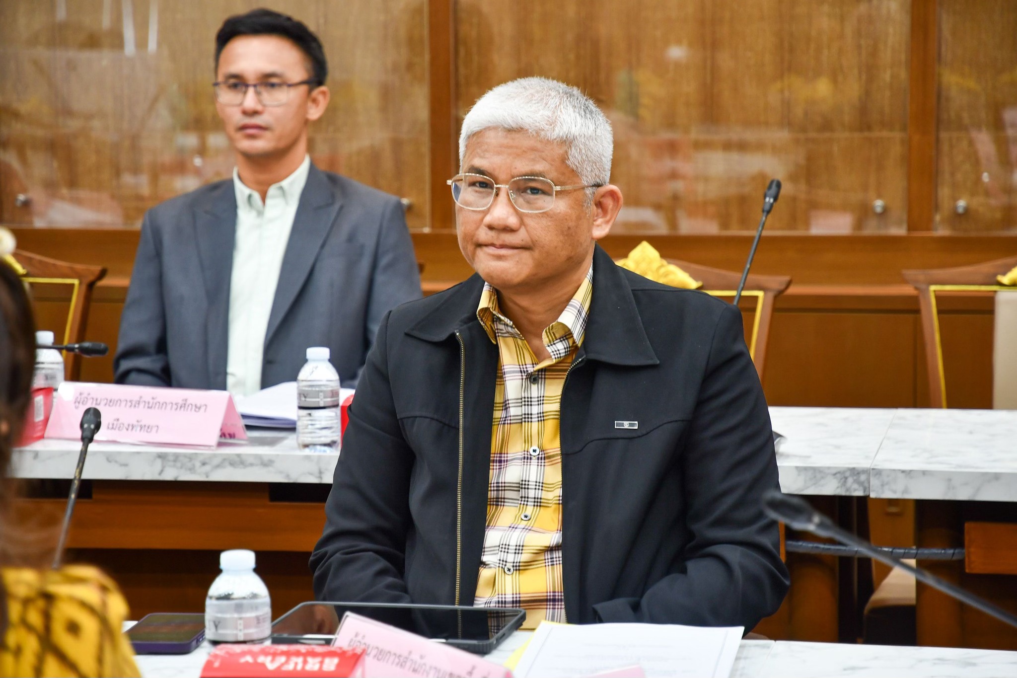 สพม.ชลบุรี ระยอง ร่วมประชุมชี้แจงแนวทางการขับเคลื่อนงานโครงการทุนการศึกษาพระราชทาน ม.ท.ศ. ปี 2568 ผ่านระบบ Video Conference System