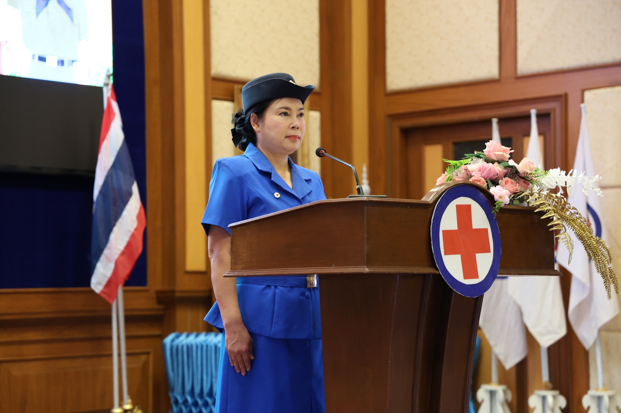 โครงการกิจกรรม ศธ.จิตอาสา ตามปรัชญาของเศรษฐกิจพอเพียง ณ หอประชุมกาญจนานนท์ โรงเรียนบ้านบึง”อุตสาหกรรมนุเคราะห์”