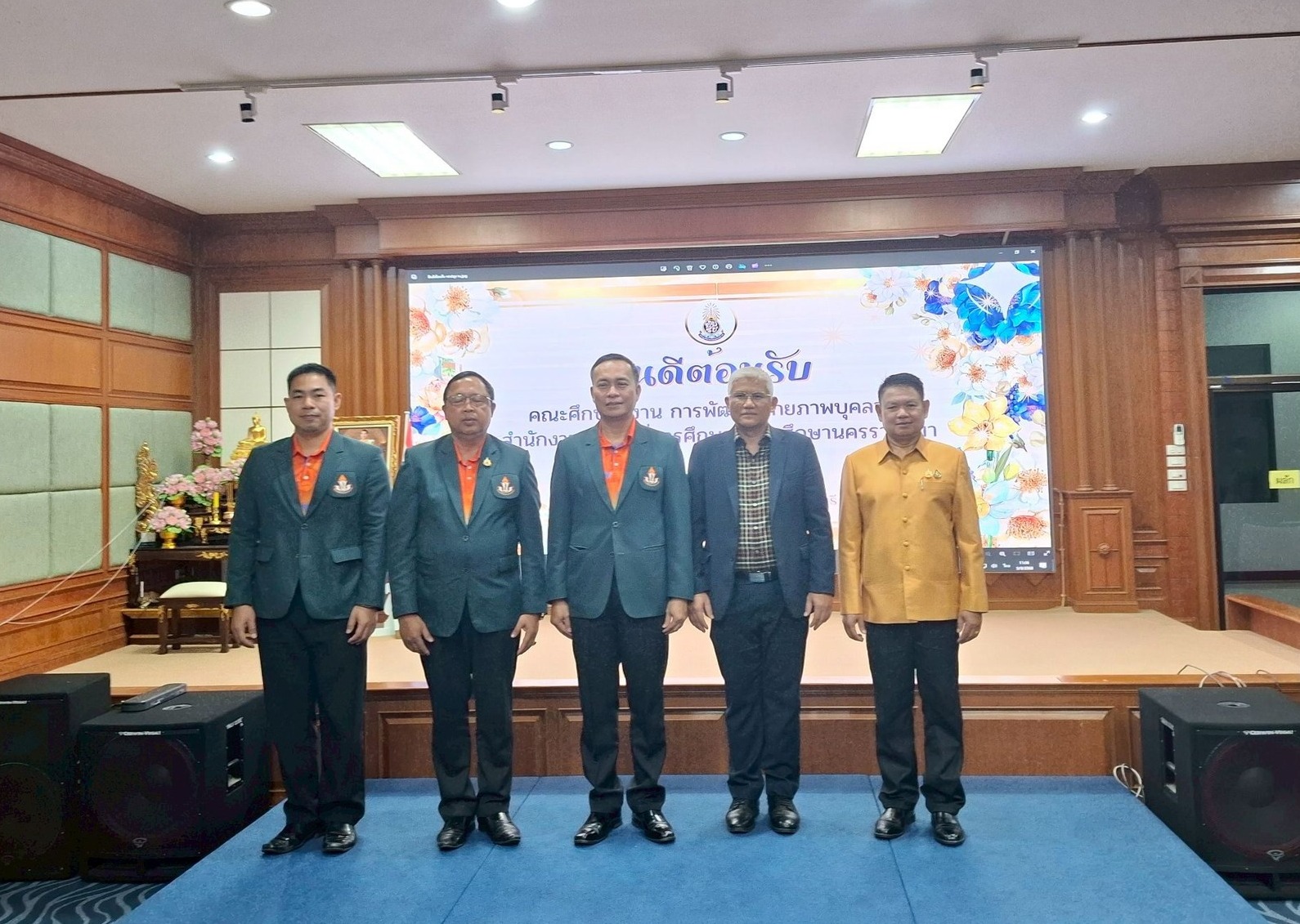 สพม.ชลบุรี ระยอง ให้การต้อนรับคณะศึกษาดูงาน โครงการเชิงปฏิบัติการเพื่อพัฒนาศักยภาพบุคลากรนำไปสู่องค์กรแห่งความรู้ สพม.นครราชสีมา ณ ห้องประชุมตั้งเทวาประสิทธิ์ สพม.ชลบุรี ระยอง