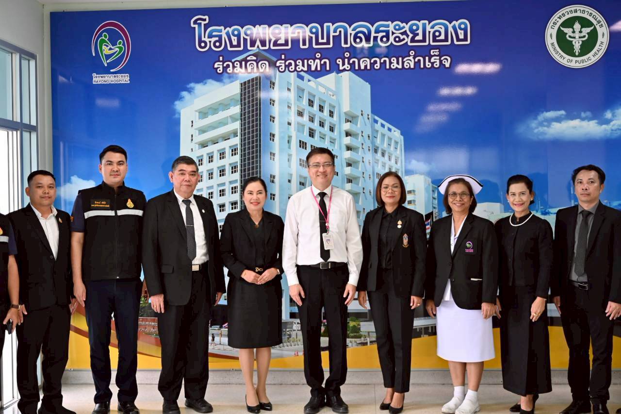  ลงพื้นที่และมอบเงินช่วยเหลือเยียวยากรณีเหตุรถรับส่งนักเรียน (รถเอกชน) ประสบอุบัติเหตุชนกับรถรับส่งพนักงาน ได้รับบาดเจ็บ จ.ระยอง