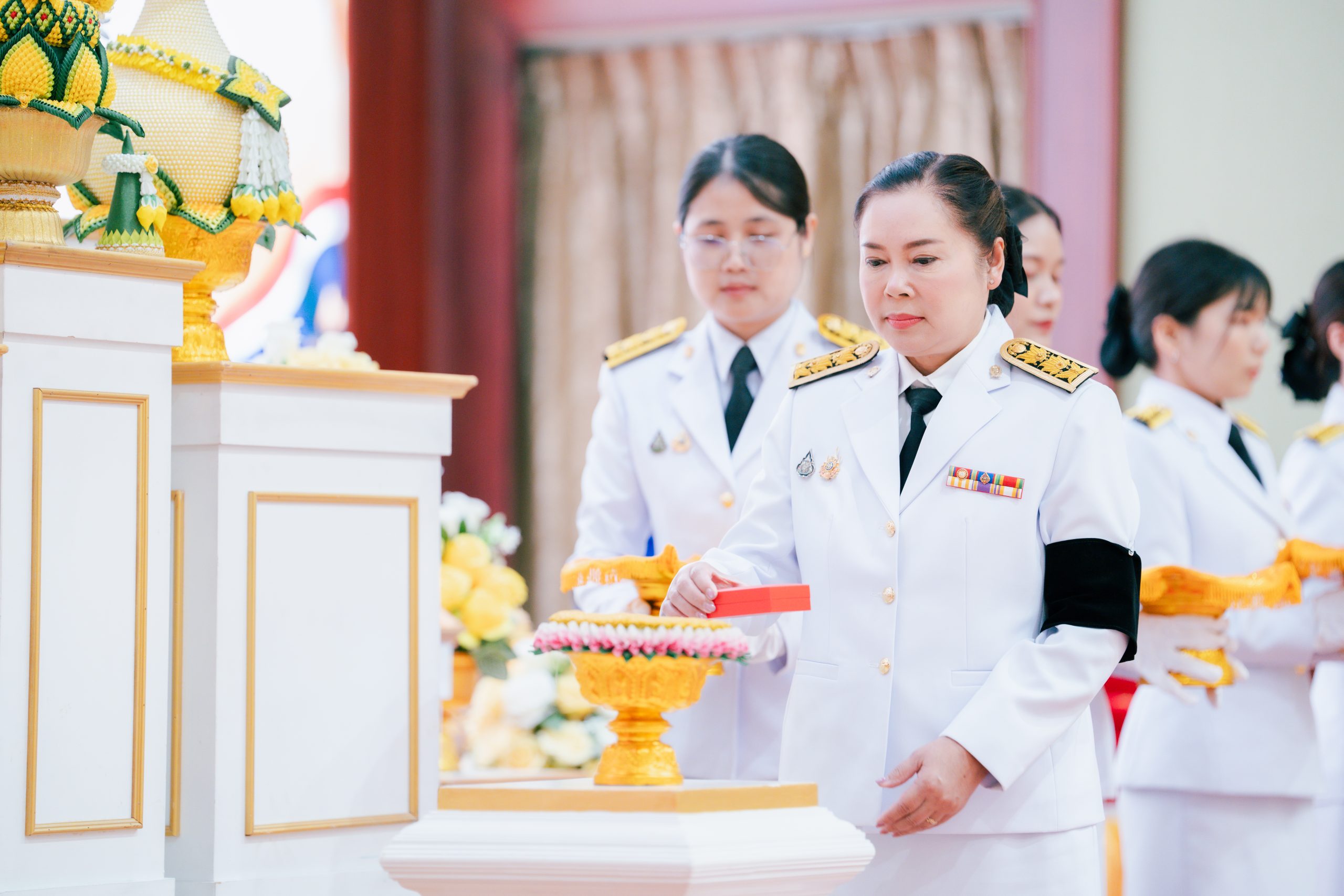 สพม.ชลบุรี ระยอง จัดพิธีมอบเครื่องราชอิสริยาภรณ์ ประจำปี พ.ศ.2568 เชิดชูเกียรติข้าราชการและบุคลากรในสังกัด