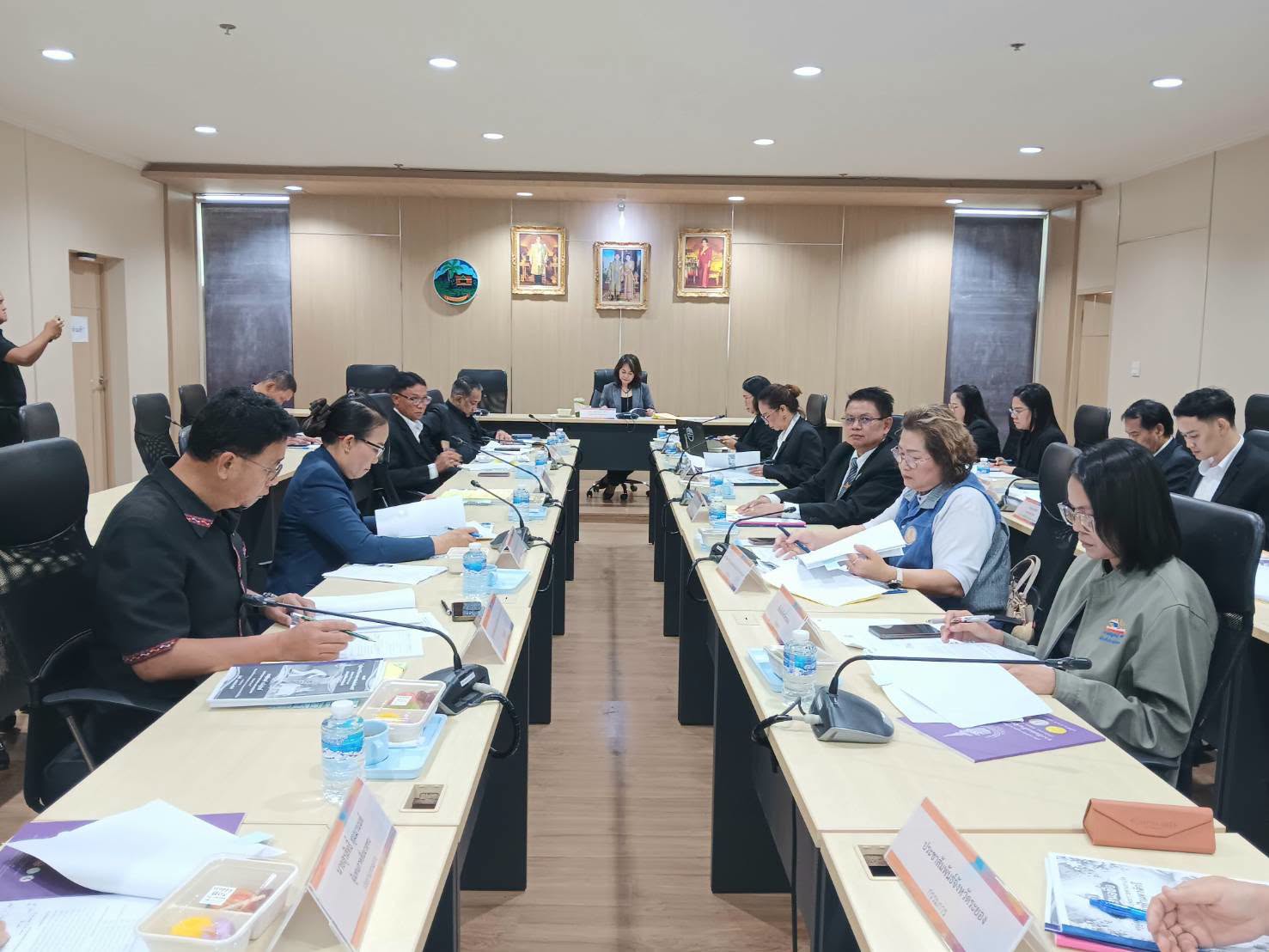 สพม.ชลบุรี ระยอง ร่วมการประชุมคณะกรรมการคัดเลือกครูผู้สมควรได้รับพระราชทานรางวัลสมเด็จเจ้าฟ้ามหาจักรี ครั้งที่ 7 จังหวัดระยอง