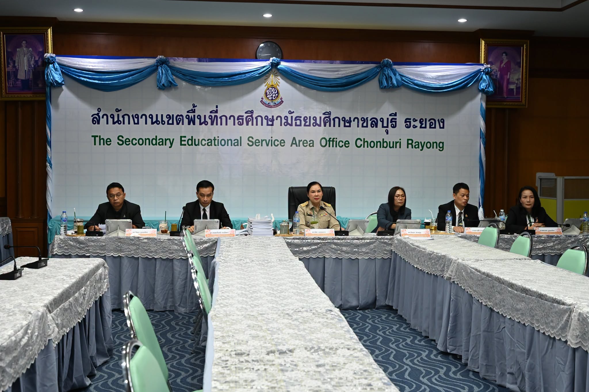 สพม.ชลบุรี ระยอง ดำเนินการคัดเลือกข้าราชการครูเพื่อรับรางวัล “ครูดีในดวงใจ” ครั้งที่ 24 ประจำปี 2570 ระดับเขตตรวจราชการที่ 8