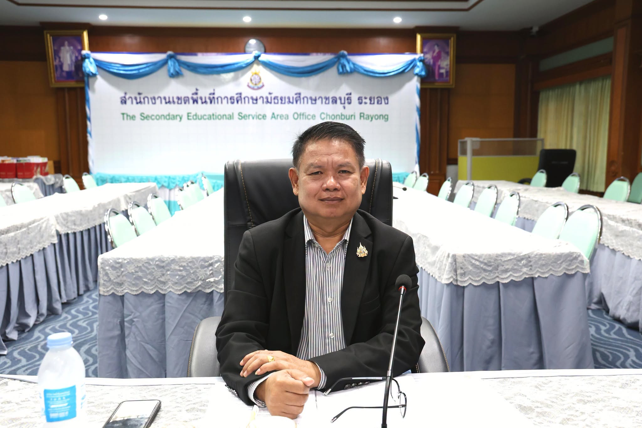 สพม.ชลบุรี ระยอง ประชุมพิจารณาคัดเลือกบุคคลเพื่อแต่งตั้งเป็นผู้อำนวยการเขตตรวจราชการที่ 8 สพฐ. (แทนตำแหน่งที่ว่าง)
