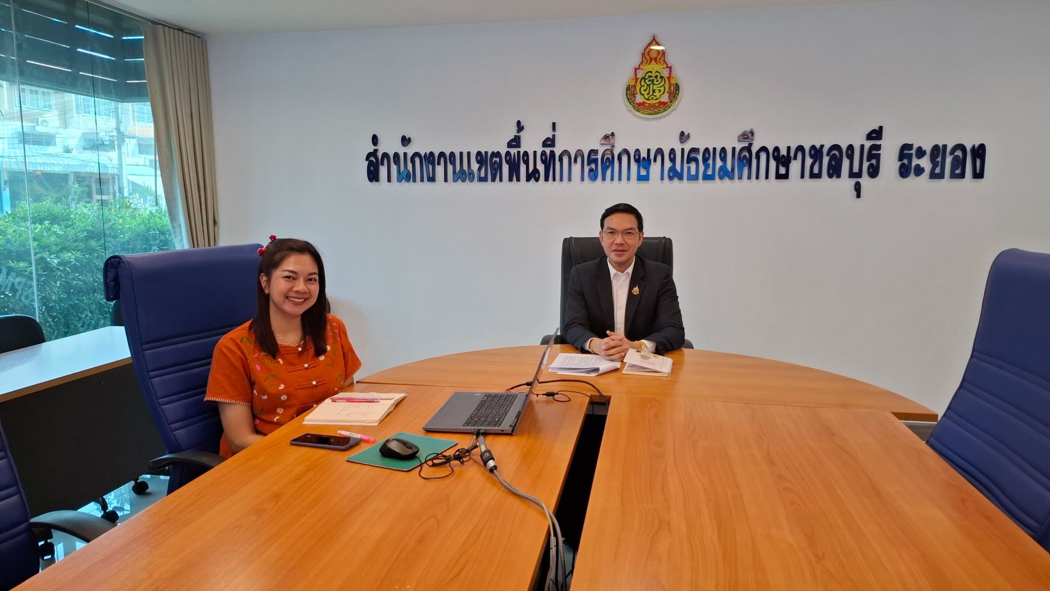 สพม.ชลบุรี ระยอง รับชมรายการ “พฤหัสเช้า ข่าว สพฐ.” พร้อมขับเคลื่อนการประชุมผู้บริหารการศึกษาและผู้อำนวยการกลุ่ม ครั้งที่ 5/2569