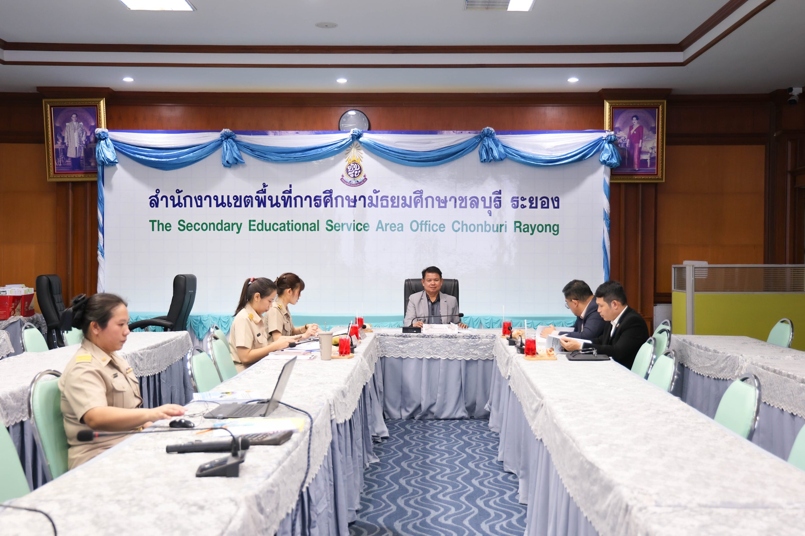 สพม.ชลบุรี ระยอง จัดการประชุมคณะกรรมการประเมินความรู้ ความสามารถและความเหมาะสม เพื่อย้ายผู้ดำรงตำแหน่งบุคลากรทางการศึกษาอื่น ตามมาตรา 38 ค. (2)